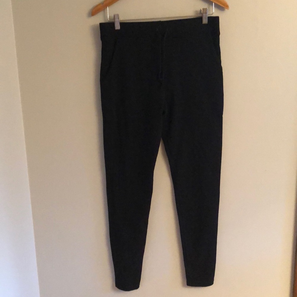 NWT PRAIRIE UNDERGROUND SHRUG SWEATS